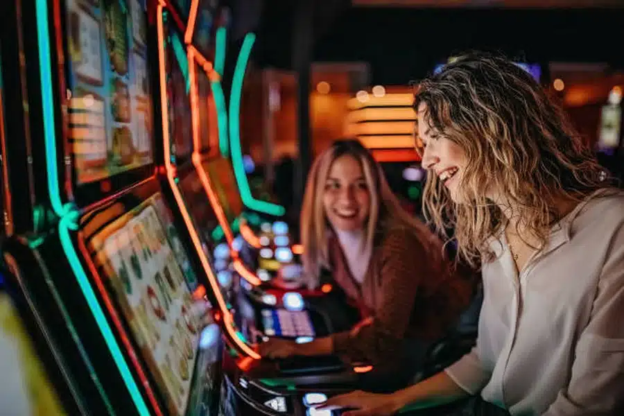 35BD: Exploring Online Games and Their Features